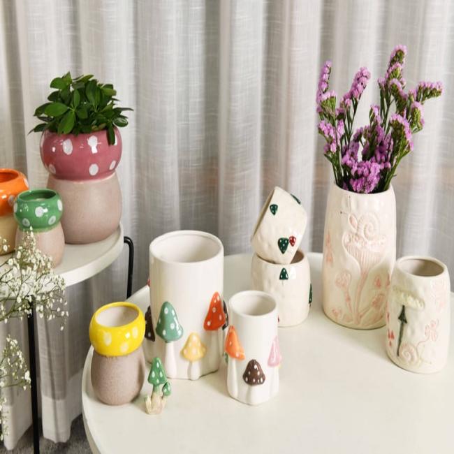 Home Decor Heart Design Round Shaped Ceramic Flower Pot