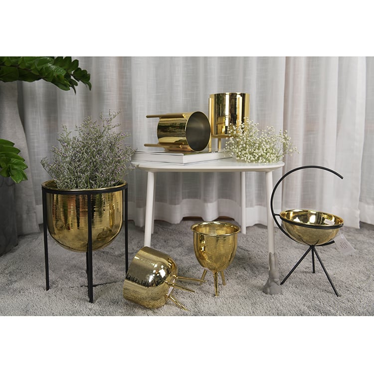 Customizable Size Round Shape Golden Metal Flower Pot With Iron Stand