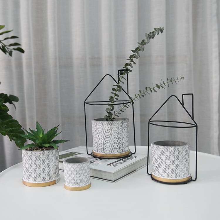 Creative House Shape Metal Frame Decorative Flower Pot
