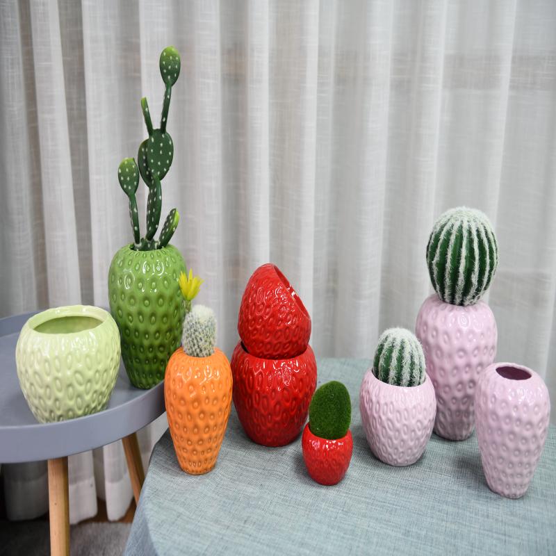 Wholesale Red Pink Orange Green Glazed Ceramic Porcelain Strawberry Shape Vase And Ceramic Pots