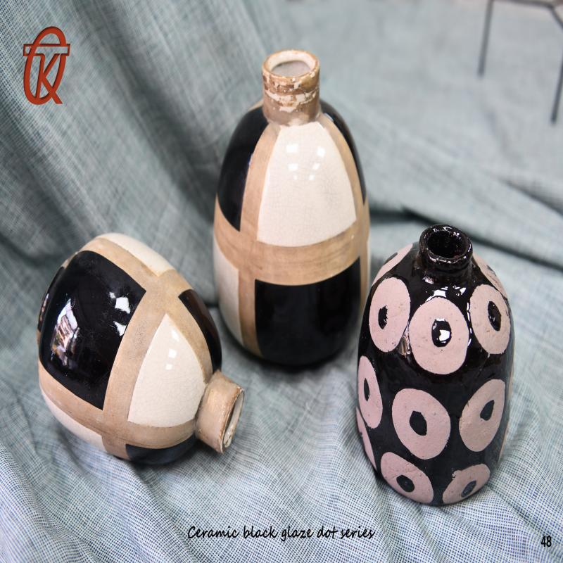 Ceramic Black Glaze Dot Series Flower Vase With Handle